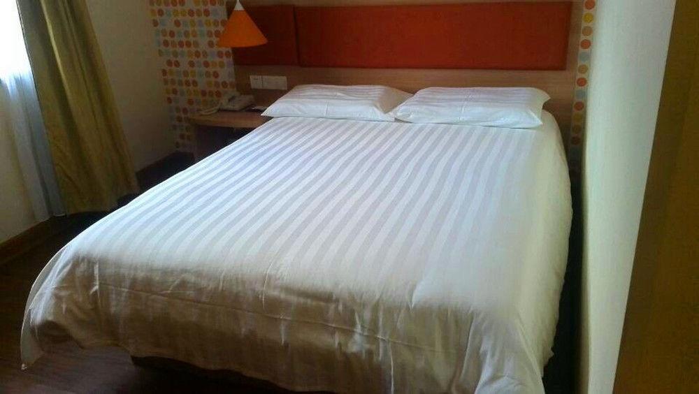 Home Inn Kanton Zewnętrze zdjęcie